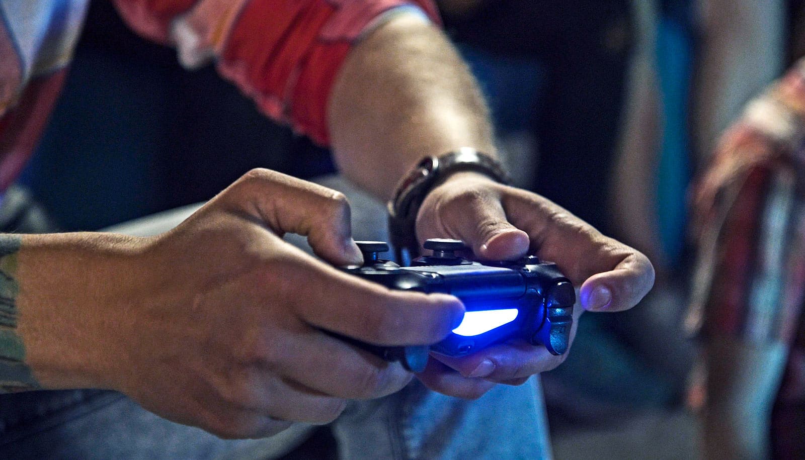 玩电子游戏来应对焦虑可能意味着成瘾